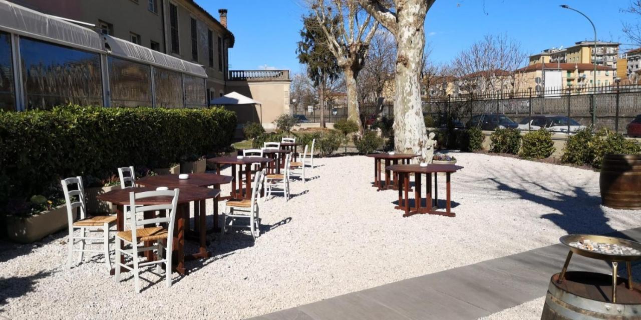 Ristorante Albergo Corona Novi Ligure Eksteriør billede